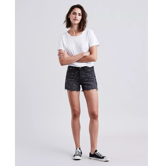 Levi’s Premium Wedgie Fit Shorts - Picture 6 of 8